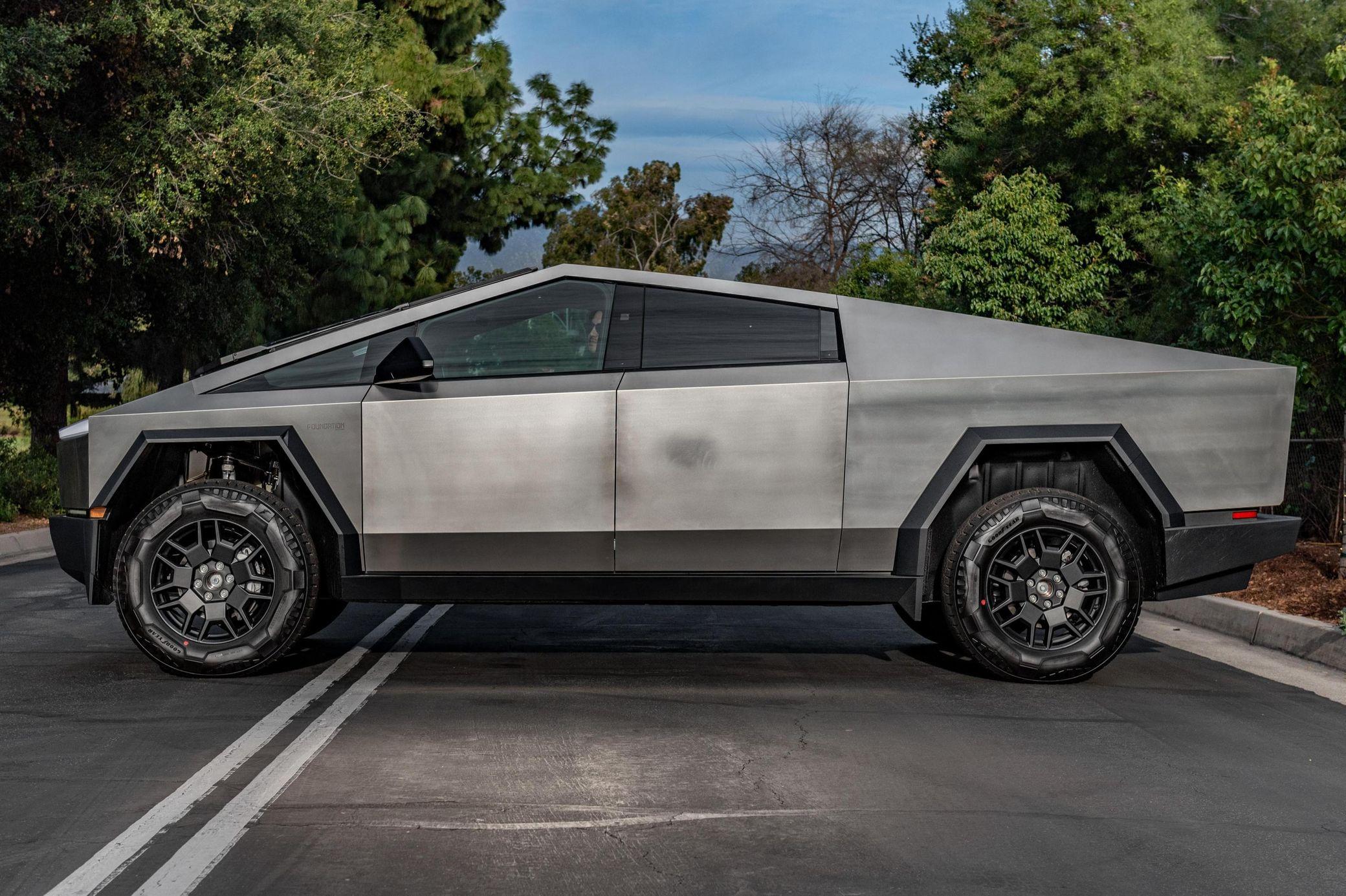 Tesla Cybertruck: The Electric Pickup That Redefined the Future